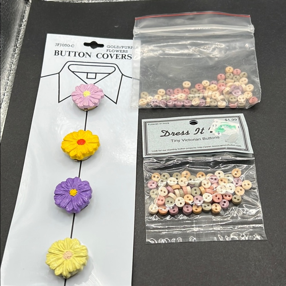 Vintage Wangs 1989 flower button covers , buttons